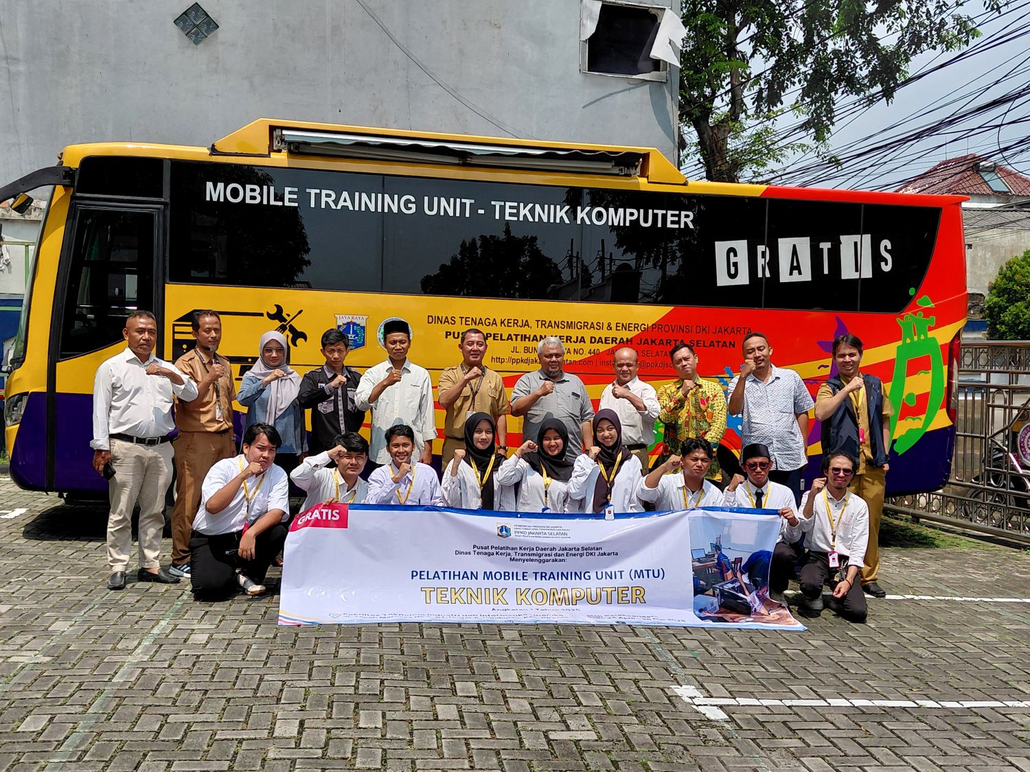 FTII Uhamka Bersama PPKD Berikan Pelatihan Teknik Komputer Profesional