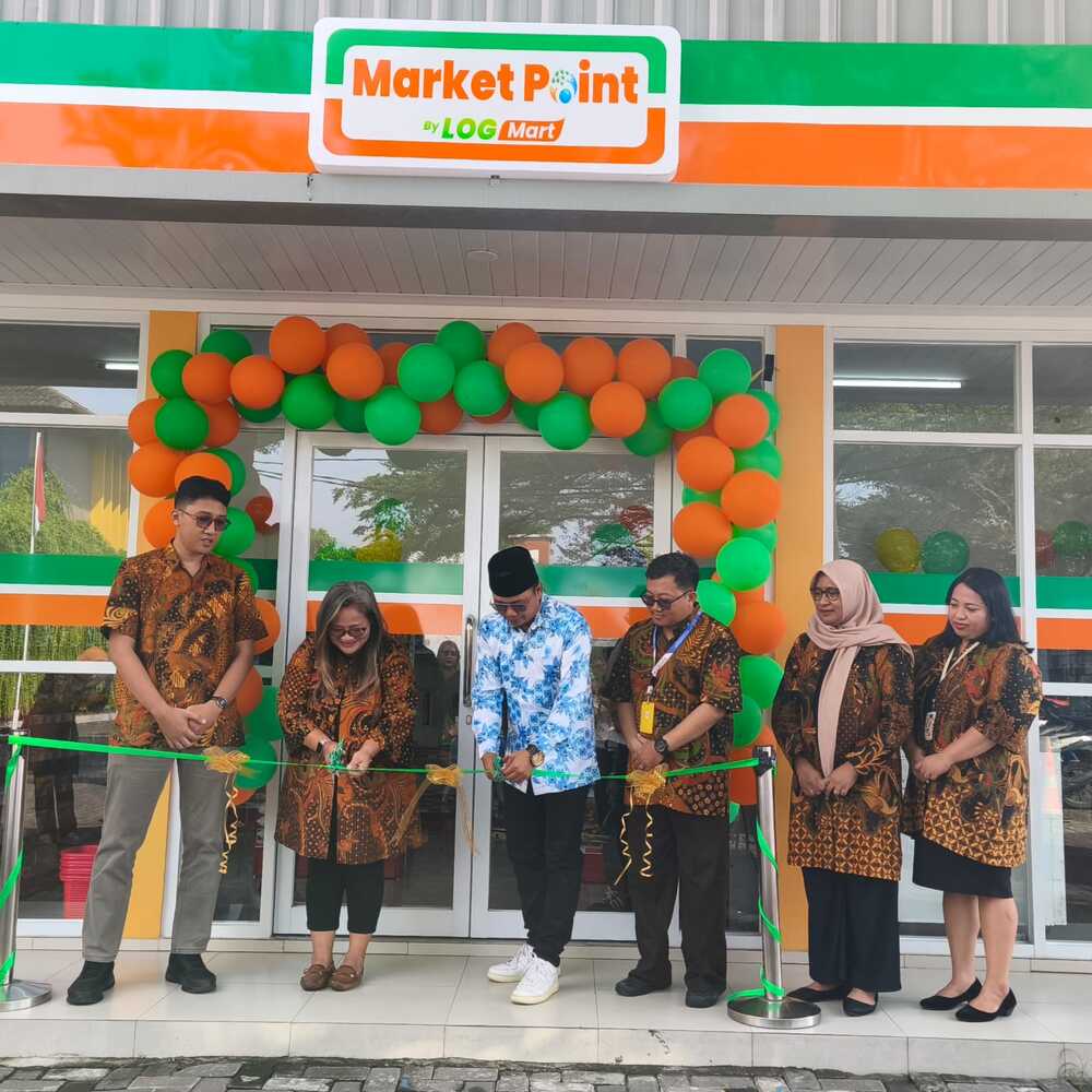 Peresmian Logmart Mutiara Persada. Foto: Cris