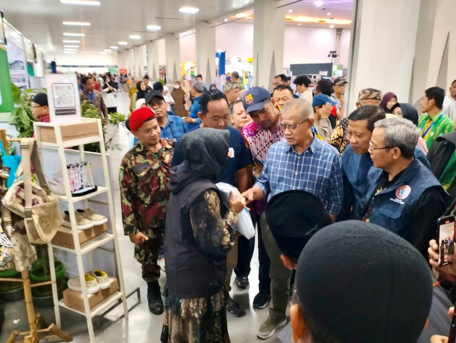 Kunjungan Prof Dr Haedar Nashir, MSi di Muhammadiyah Jogja Expo (MJE). Foto: Cris