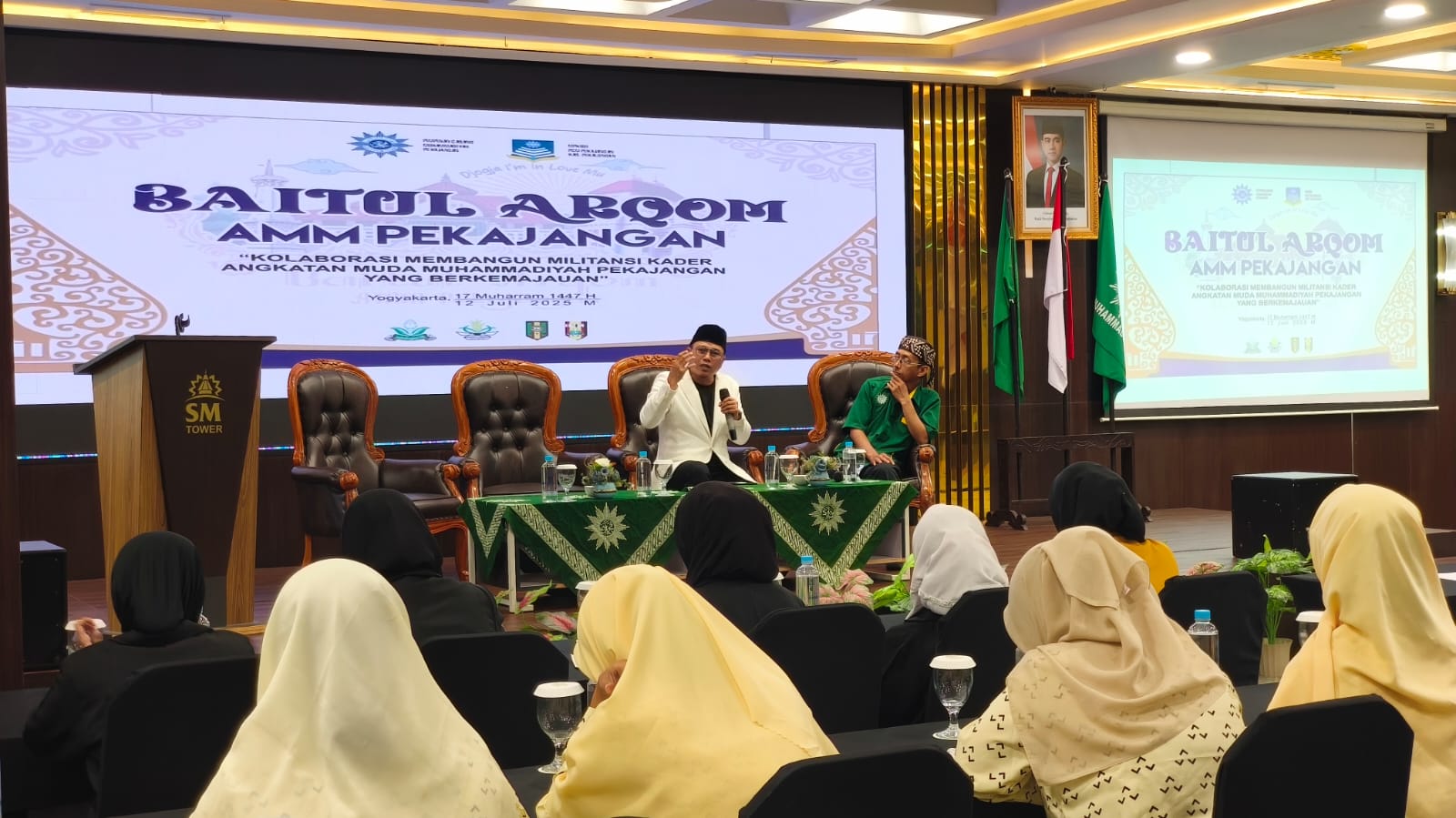 Deni Asy'ari, MA., Dt Marajo saat menyampaikan materi di Baitul Arqam AMM Pekajangan, Pekalongan, Jawa Tengah di SM Tower Malioboro Yogyakarta. Foto: Cris