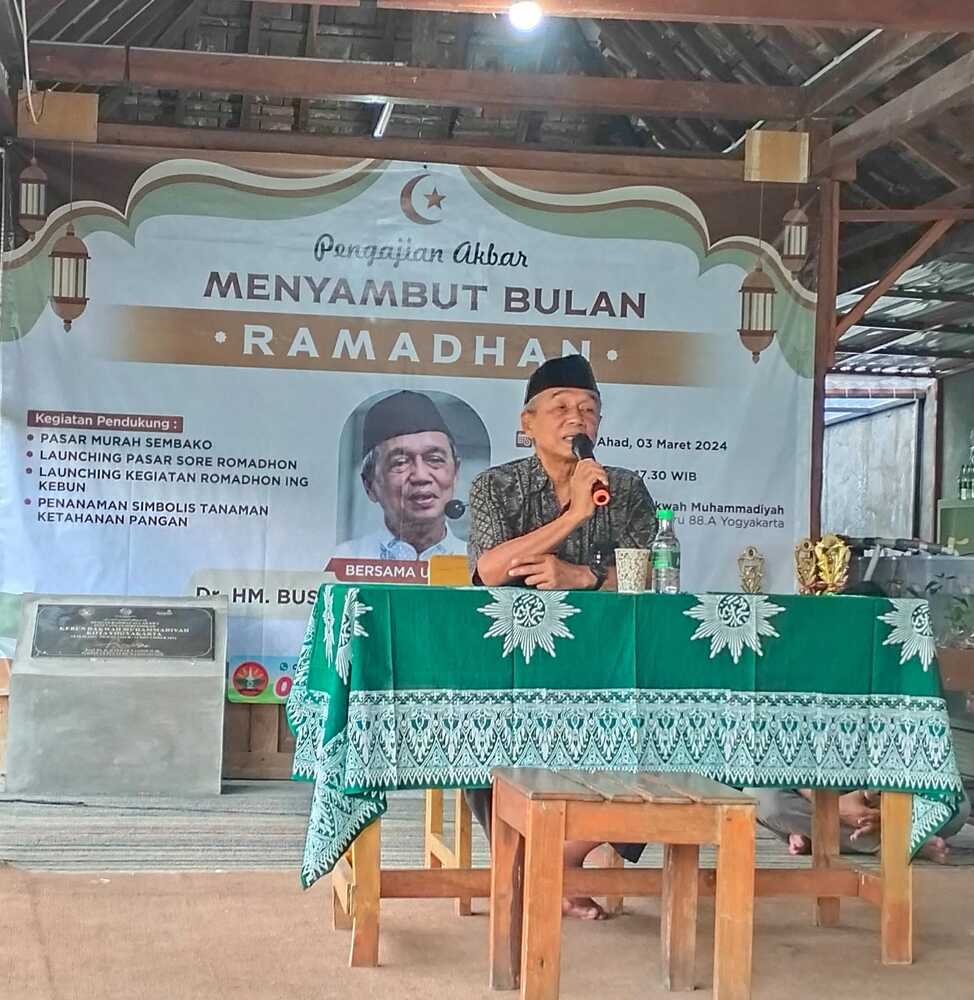 Ketua Pimpinan Pusat Muhammadiyah Dr HM Busyro Muqoddas, SH., MHum. Doc. SM