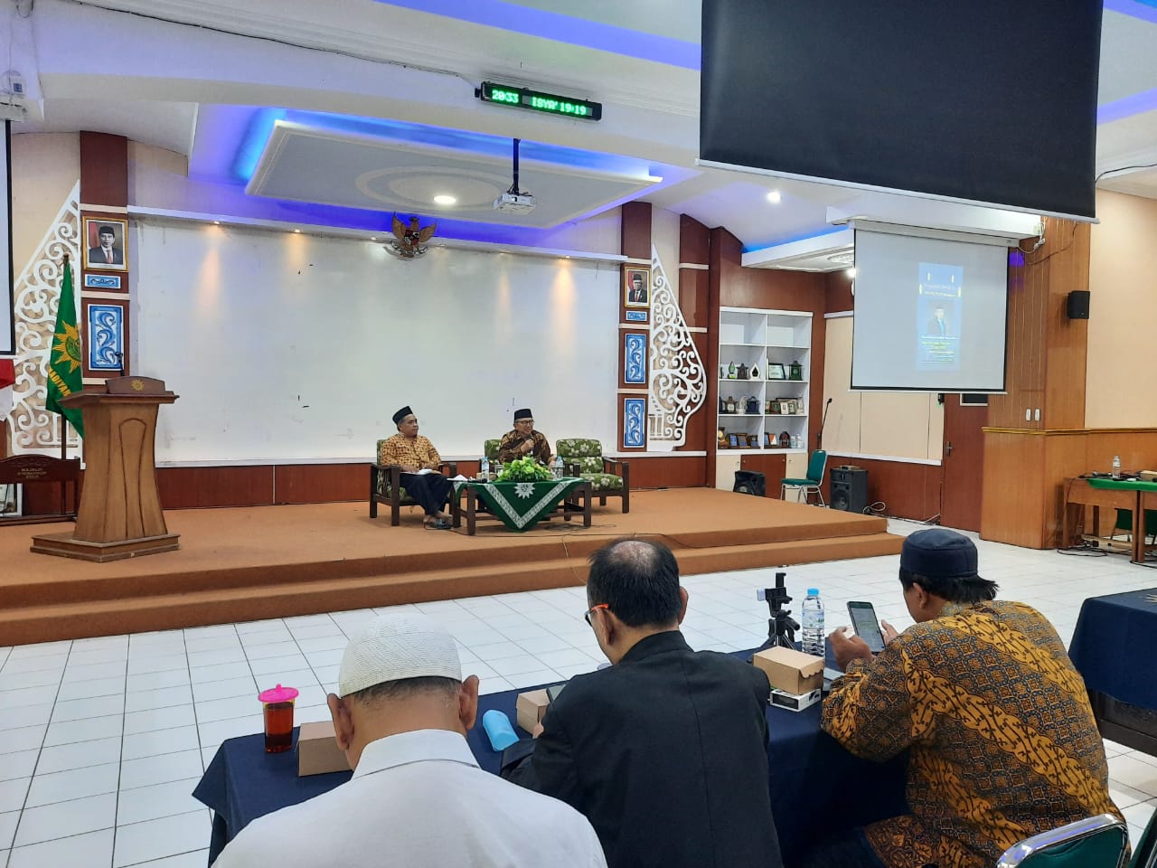 Tausiyah politik bersama Ketua PP Muhammadiyah Dahlan Rais di Balai Muhammadiyah Solo (26/1).