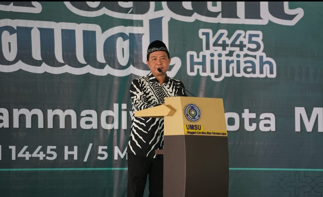 Bendahara Umum PP Muhammadiyah Hilman Latief sampaikan sambutannya dalam acara Syawalan PDM Kota Medan (6/5).