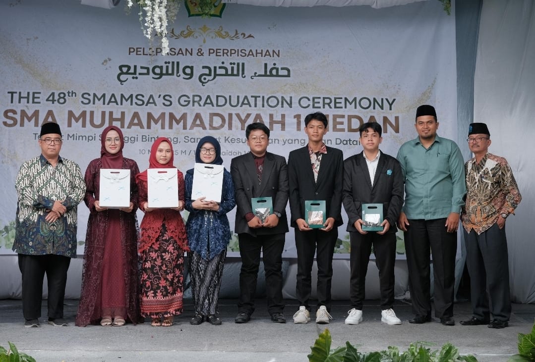 Pelepasan siswa SMA Muhammadiyah 1 Medan