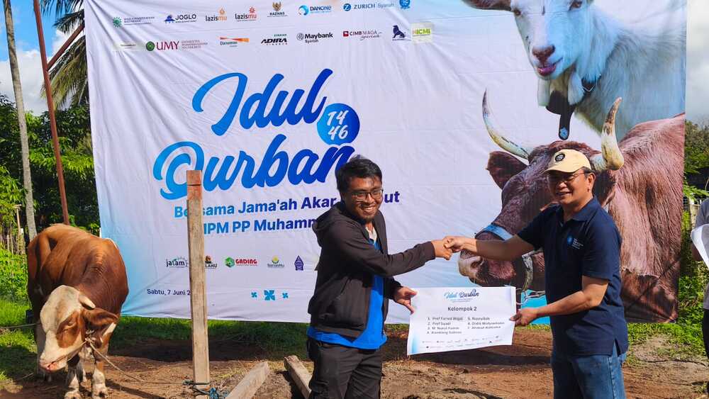 Perwakilan penerima bantuan hewan kurban dari MPM PP Muhammadiyah. Foto: Farrel Amrullah