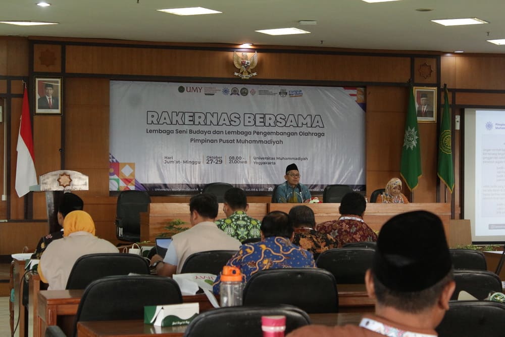 Ketua Pimpinan Pusat Muhammadiyah Prof Dr H Irwan Akib, MPd