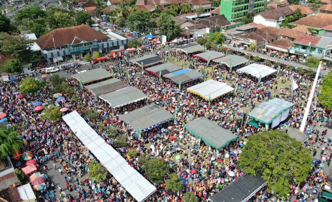 Suasana Jalan Sehat Muhammadiyah Bantul pada semarak Muktamar