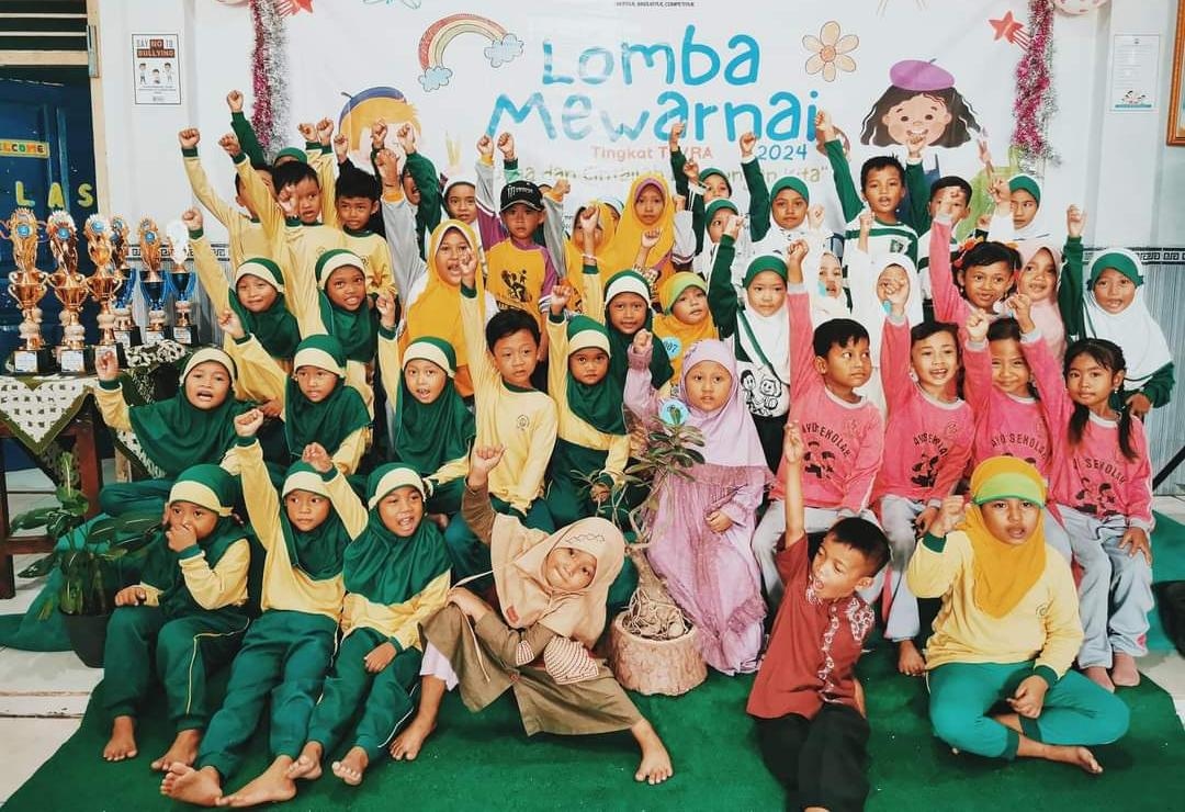 SD Muhammadiyah 1 Bancar menggelar acara spesial dalam peringatan Hari Pendidikan (2/5).