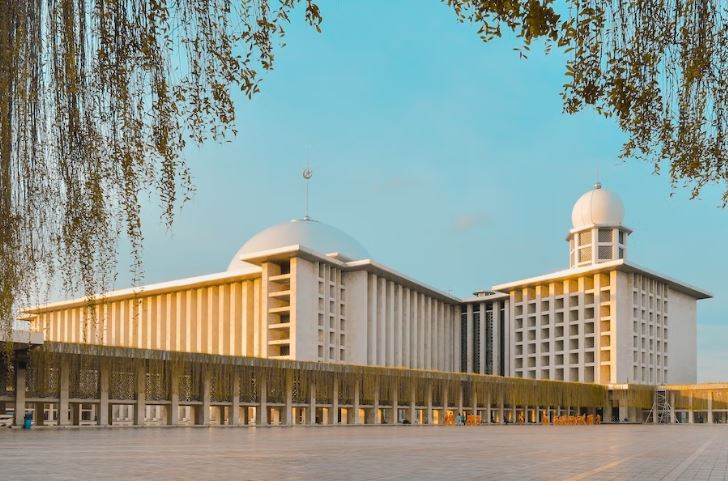 Masjid Istiqlal Sumber Foto Unsplash