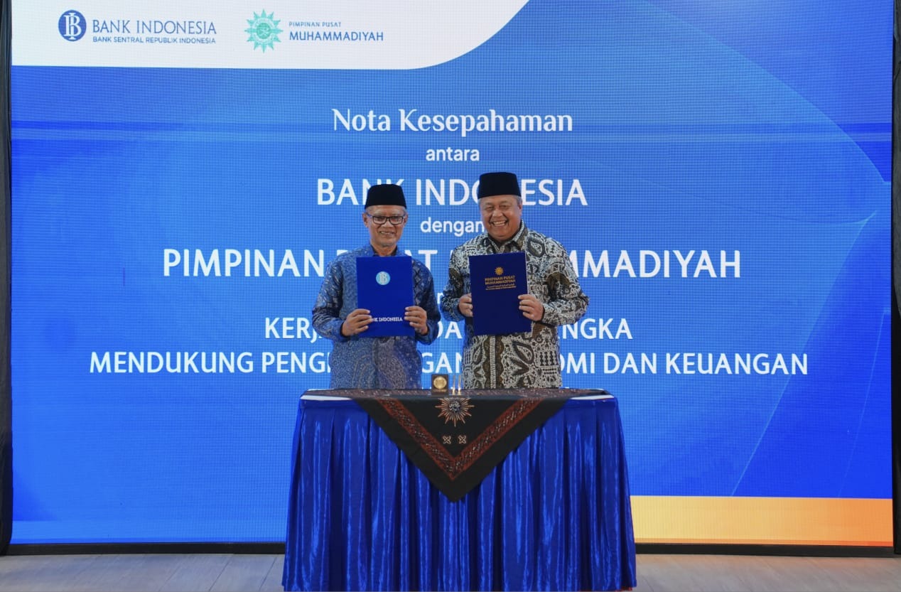 Penandatanganan Nota Kesepahaman Pimpinan Pusat Muhammadiyah dan Bank Indonesia di Gedung Dakwah Muhammadiyah Menteng Raya, Jakarta Pusat, Rabu (6/8). Foto: Bank Indonesia