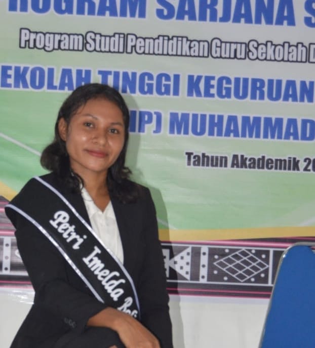 Petri Imelda Boling, S.Pd, Mahasiswi Kristen STKIP Muhammadiyah Kalabahi
