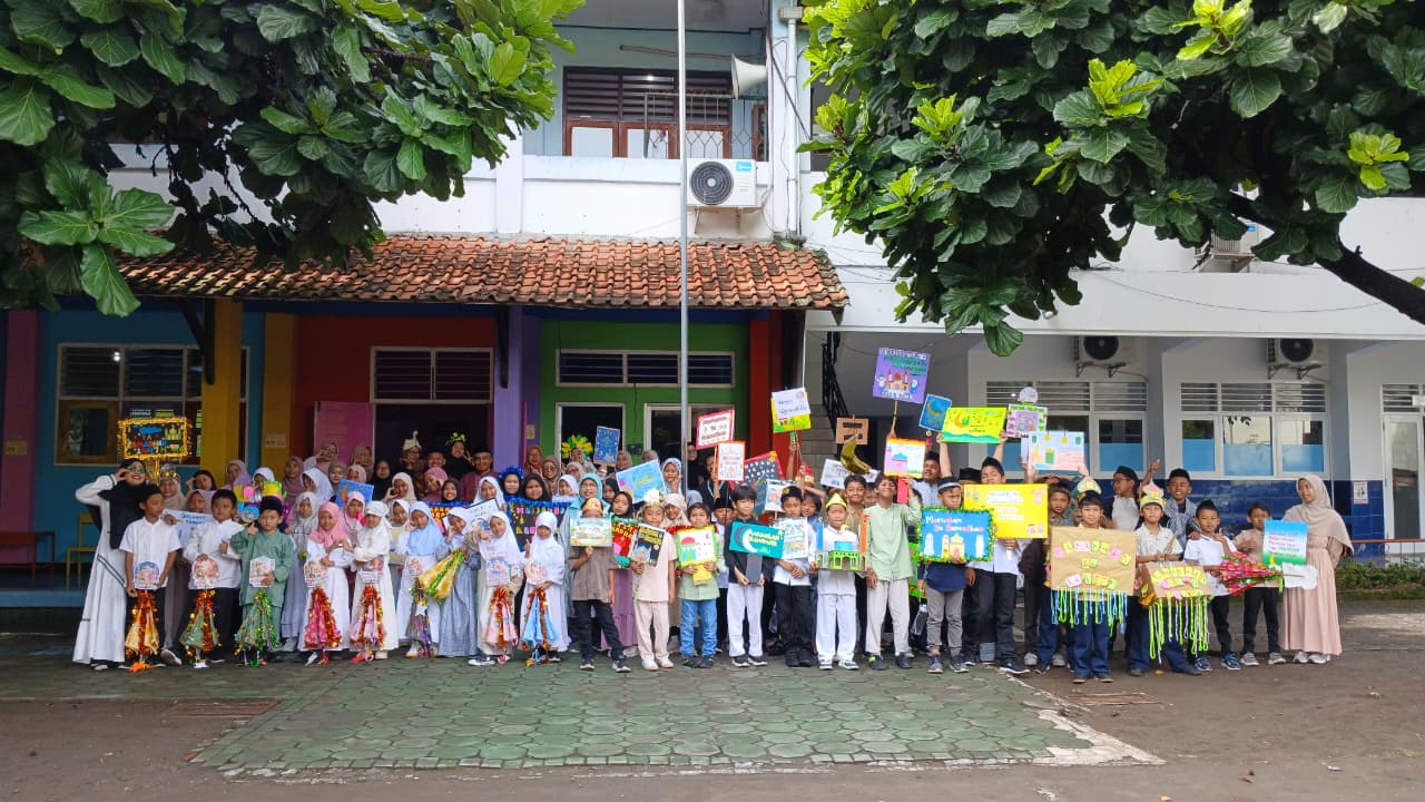Sambut Bulan Suci, SD Muhammadiyah Komplek Kolombo Gelar Pawai Tarhib Ramadhan