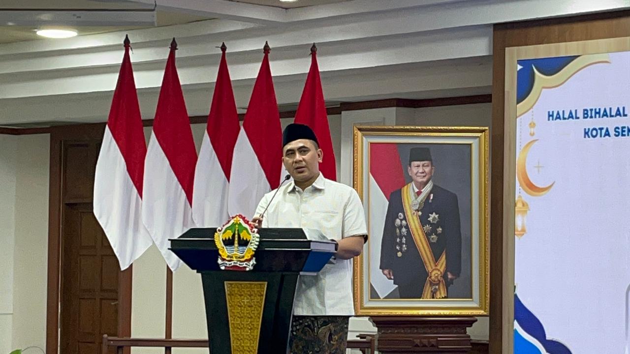 Wakil Gubernur Jawa Tengah (Wagub Jateng), K.H. Taj Yasin Maimoen