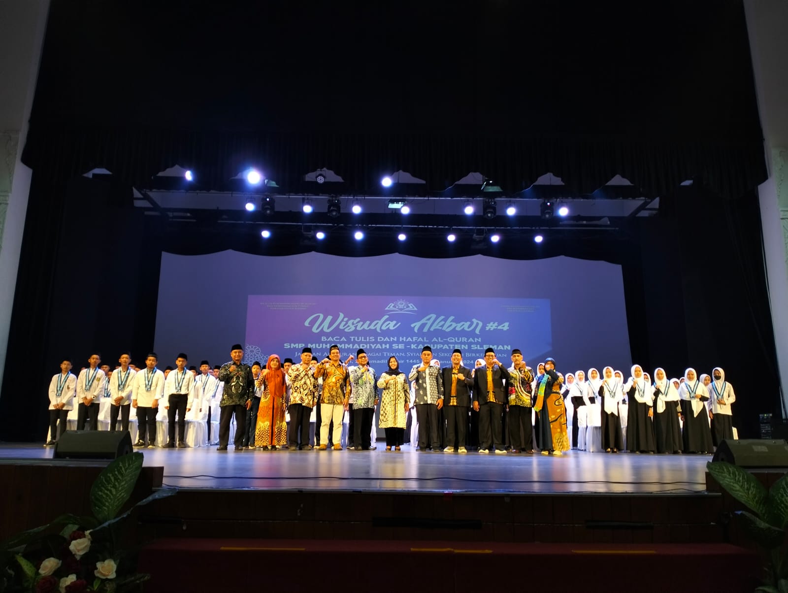 Wisuda Akbar BTHQ SMP Muhammadiyah Kabupaten Sleman. Doc. SM