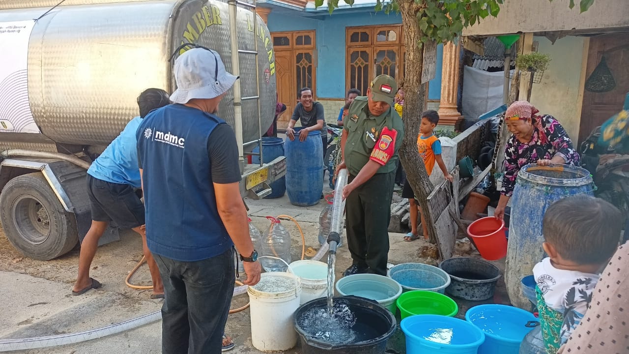 LRB Muhammadiyah Rembang Salurkan Bantuan Air Bersih untuk Daerah Kekeringan